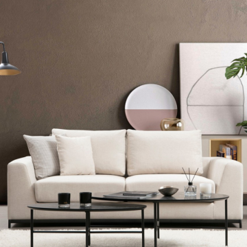 Bequemes 2-Sitz-Sofa mit Buchenholzrahmen und beigefarbenem Polyesterstoff